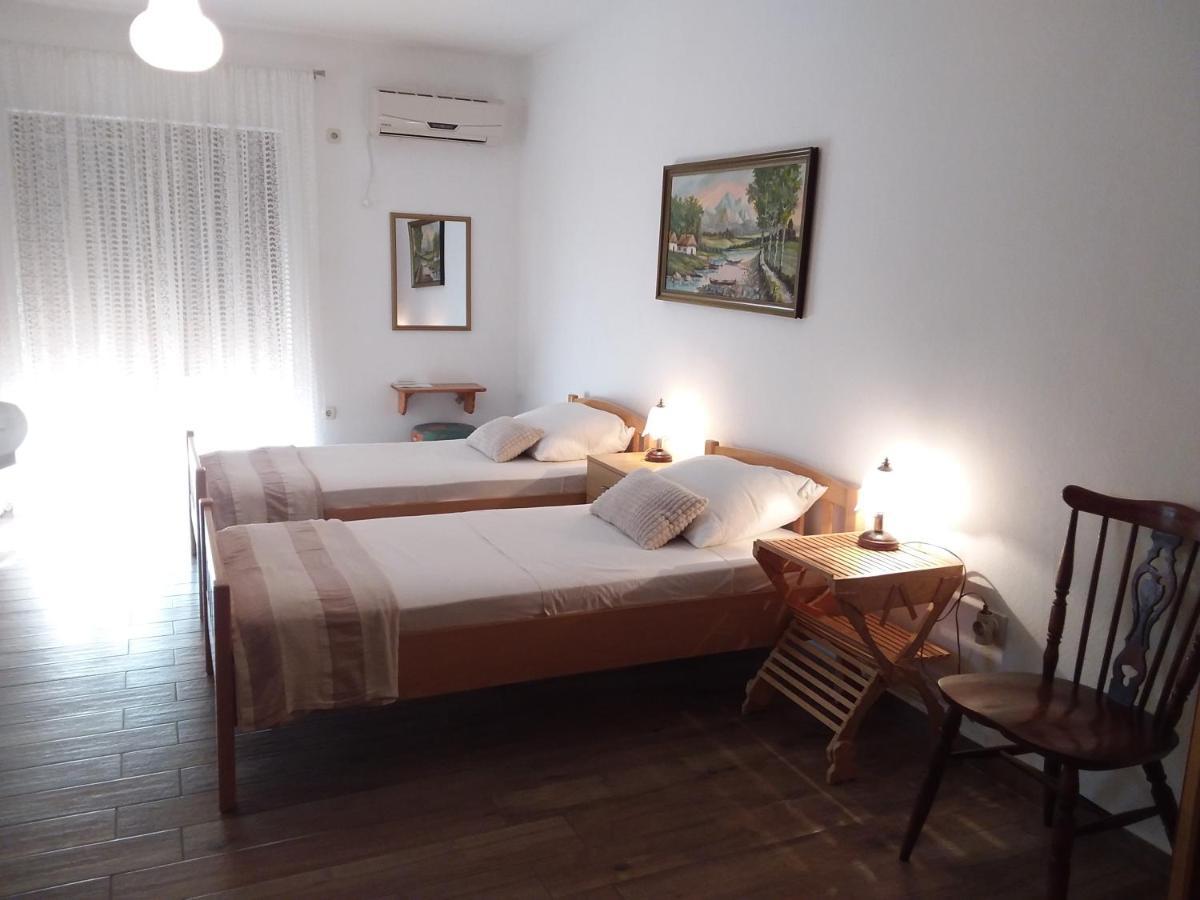 Apartman Tomo Pula Exterior foto