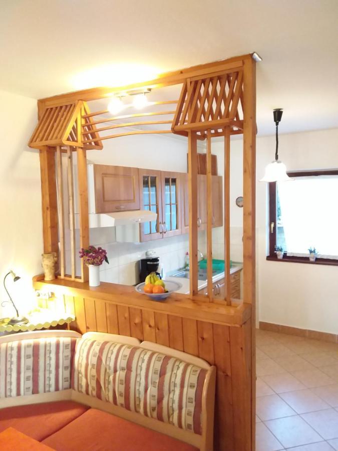 Apartman Tomo Pula Exterior foto