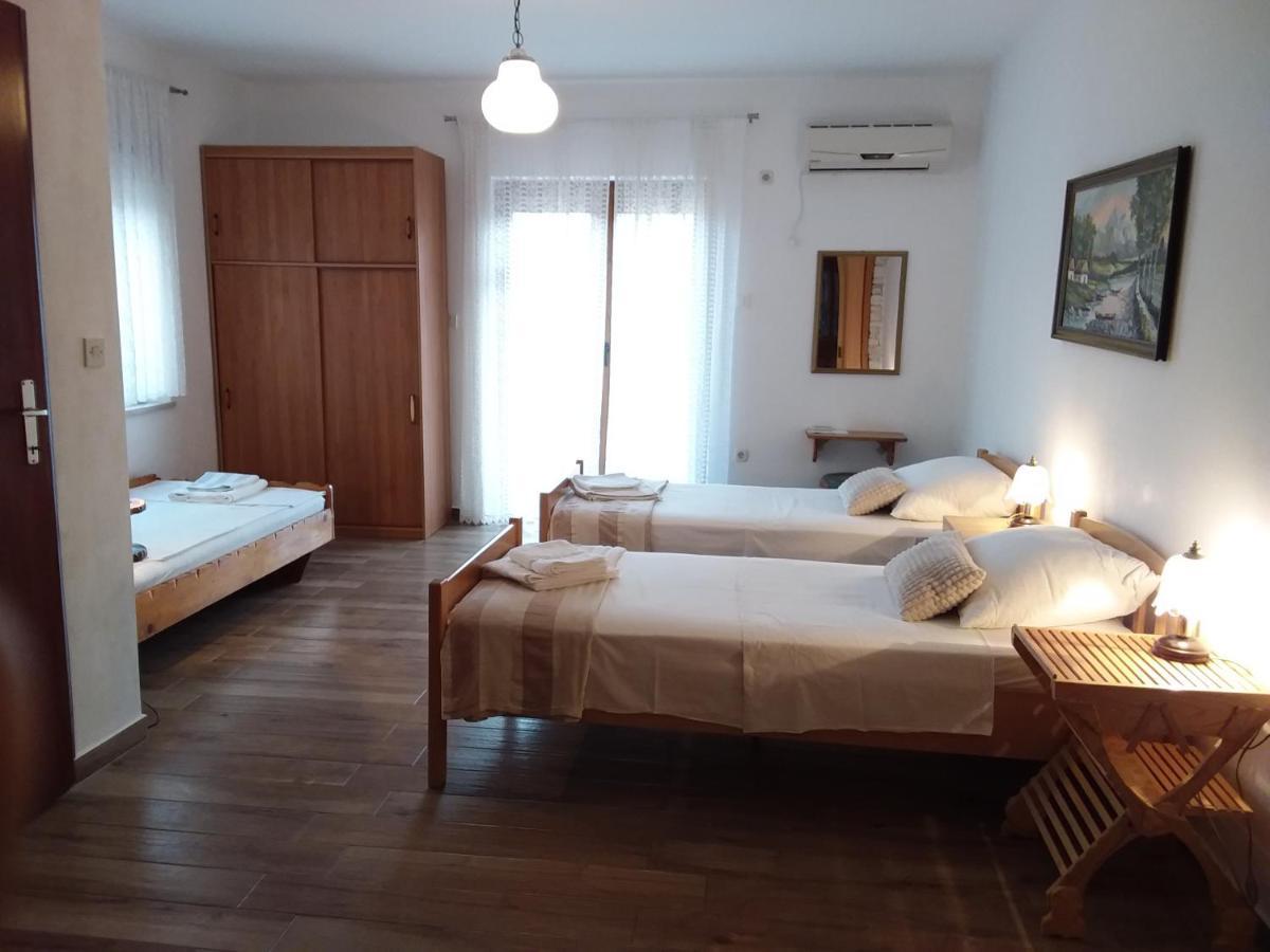Apartman Tomo Pula Exterior foto